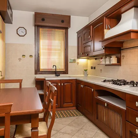 Ganden's Flat Апартаменты Модена