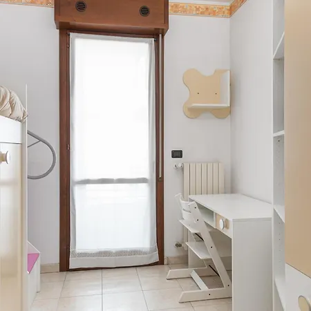 アパート Ganden Apartment In Modena With Free Parking *