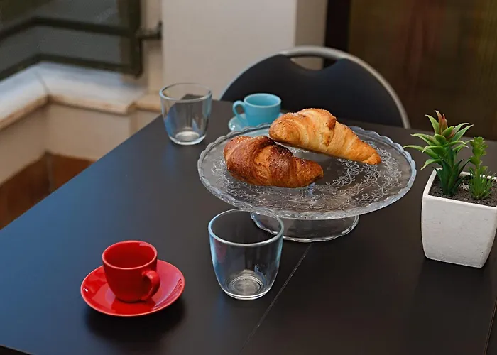 Ganden In With Free Parking Módena